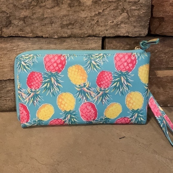 SIMPLY Southern pineapple wristlet - Picture 3 of 5